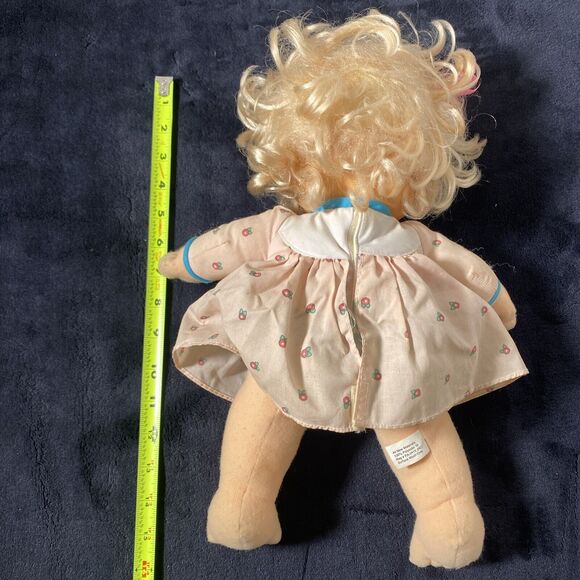 Vintage Tickle Toes Doll 1994 Recites This Little Piggy Phrases Phace Toys - Picture 4 of 5